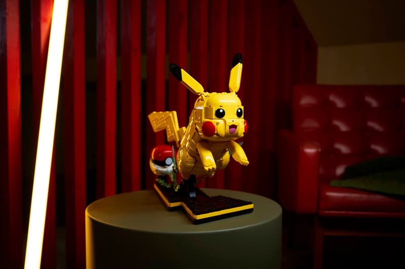 LEGO Pokémon™ Pikachu and Poké Ball (72152) image 4