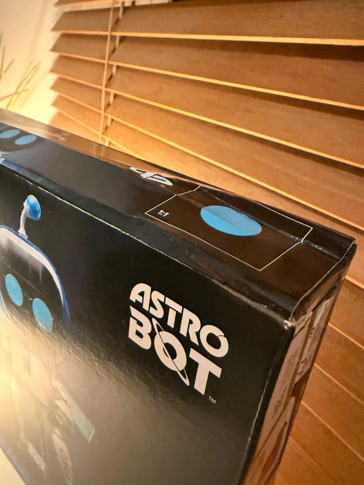 LEGO® Astro Bot™ (40899) image 3